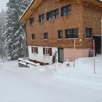 Apartment Haus Waldegg Schroecken