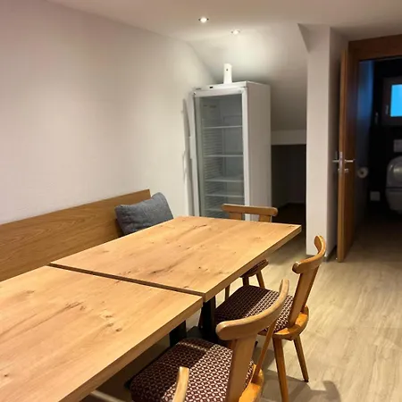 Haus Waldegg 84