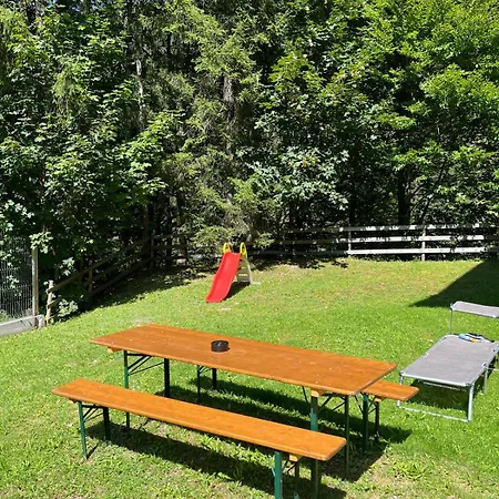 Haus Waldegg 아파트
